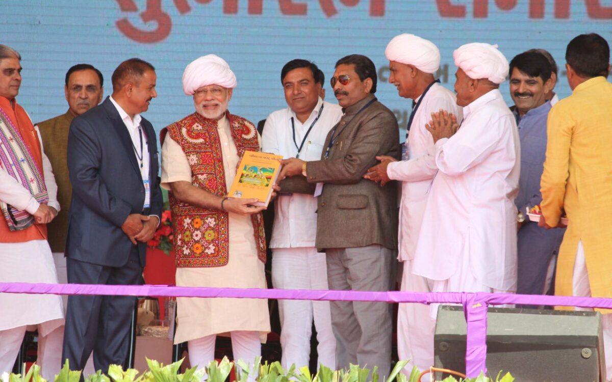 PM lays foundation stone of multiple projects at Banas Dairy Sankul Gujarat